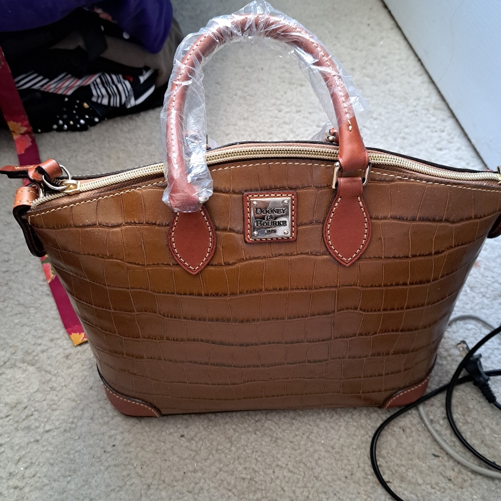 NWT Dooney & Bourke purse